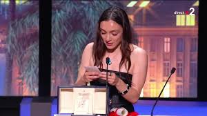 Merve Dizdar, Cannes Film Festivali'nde En İyi Kadın Oyuncu Ödülü'nü kazandı