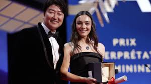 Merve Dizdar Cannes Film Festivali'nde en iyi kadın oyuncu ödülünü ...
