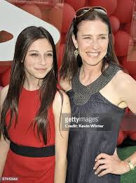 69 Mimi Rogers And Daughter Lucy Stock Photos, High-Res Pictures ...
